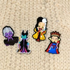 DISNEY VILLANS CROC CHARMS